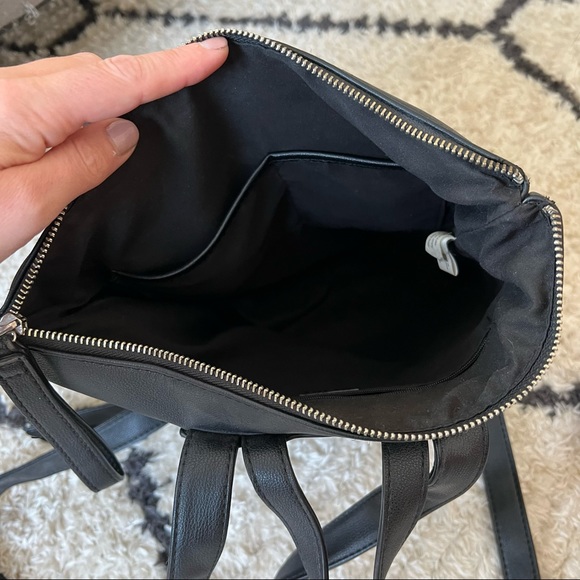 Black Pebble Vegan Leather Backpack * Co-lab * GUC - Picture 6 of 8